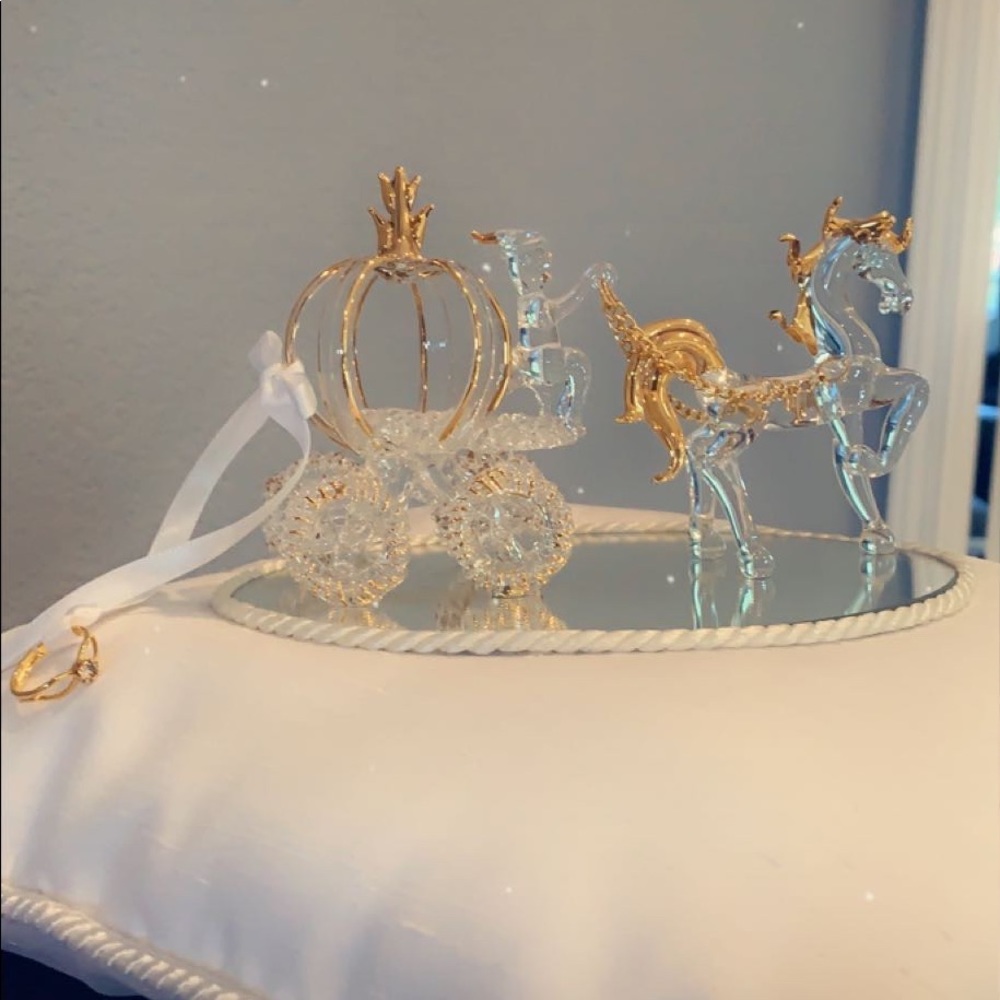 Cinderella Carriage Ring Pillow (wedding)